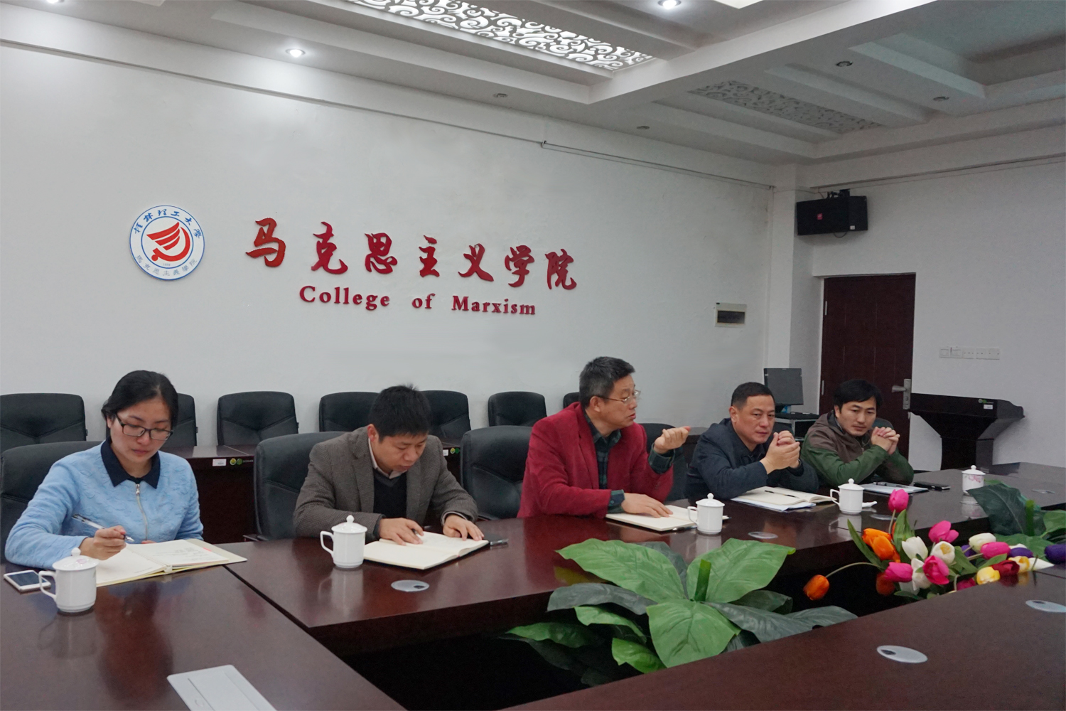 张学洪书记到红足一1世足球网官方网站检查指导工作